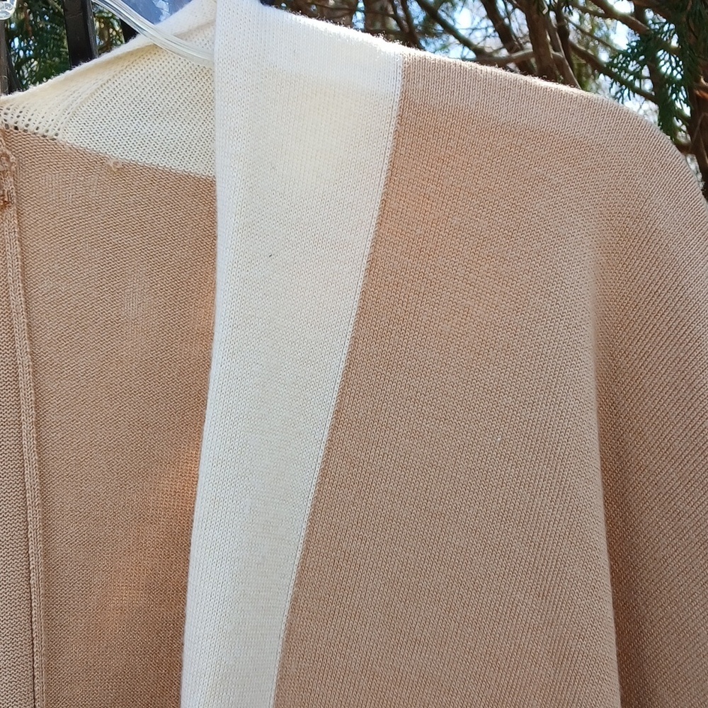 Open Front Poncho Wrap Shawl Cover Up. One Size - Picture 3 of 12